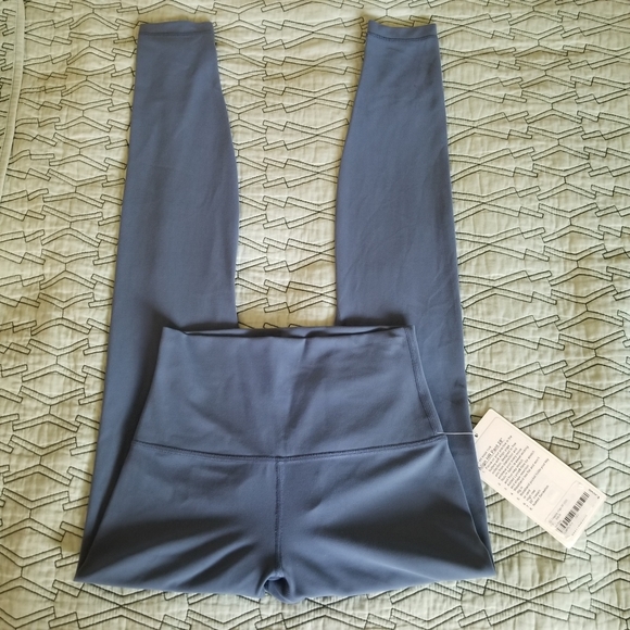 💙 Ink Blue Align 28" Size 4 NWT RARE 💙 - Picture 3 of 4